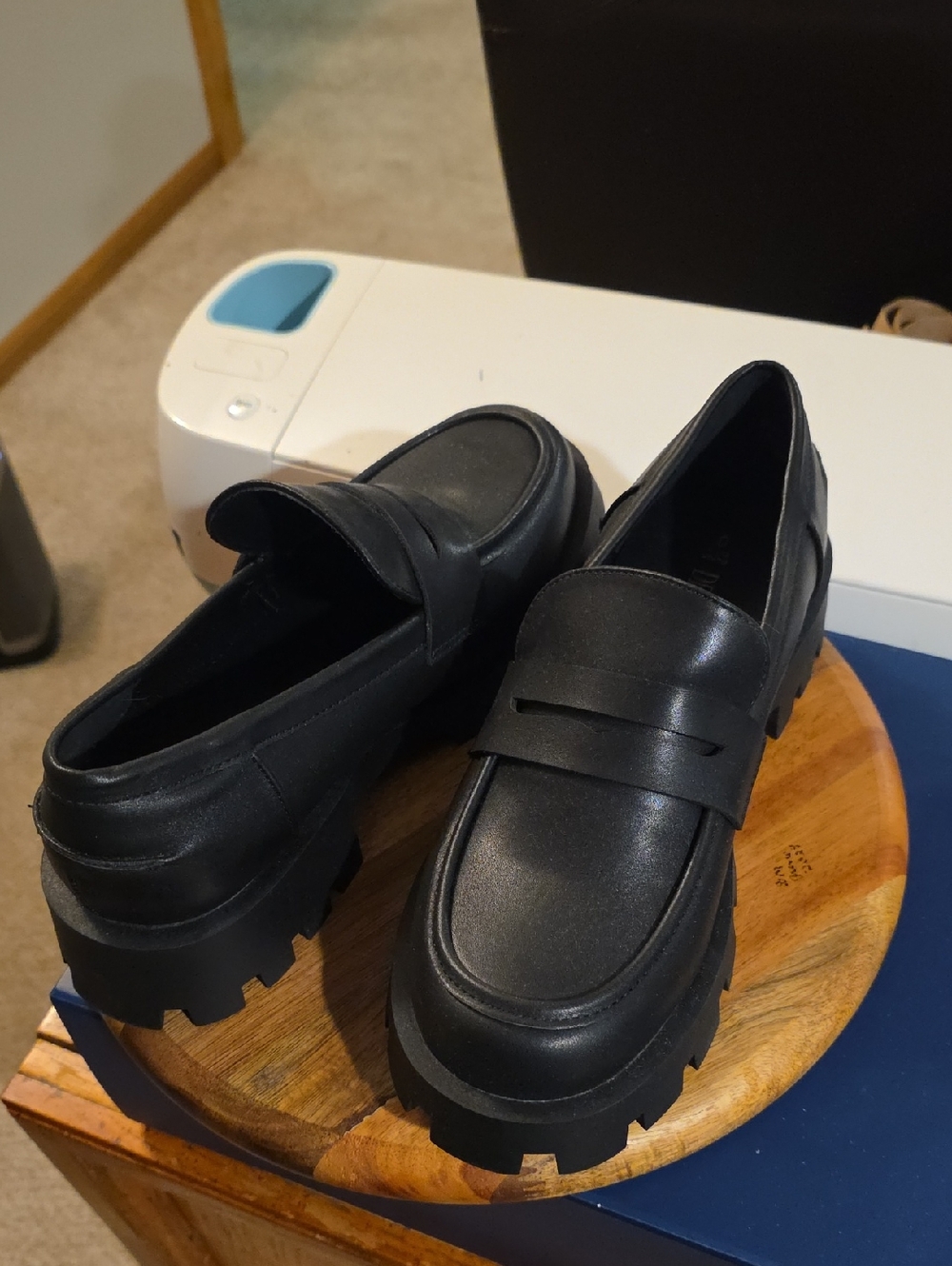 Dream Pairs Black PU Platform Loafers - US 8